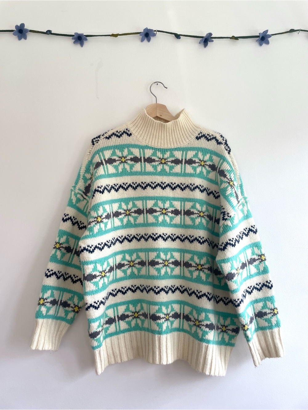 American Eagle Outfitters Turtleneck Sweater